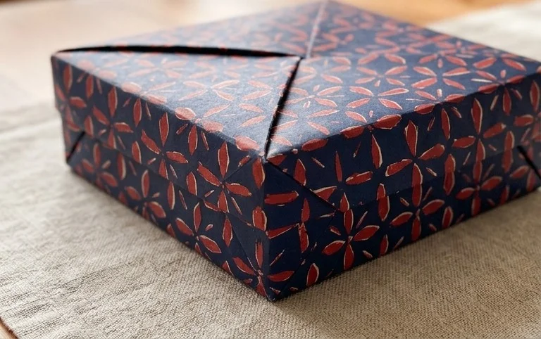 Easy and quick origami box (with lid)